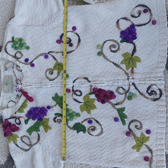 Design Options Philip & Jane Gordon Grapevine Grapes White Cardigan Sweater Med - Picture 4 of 8